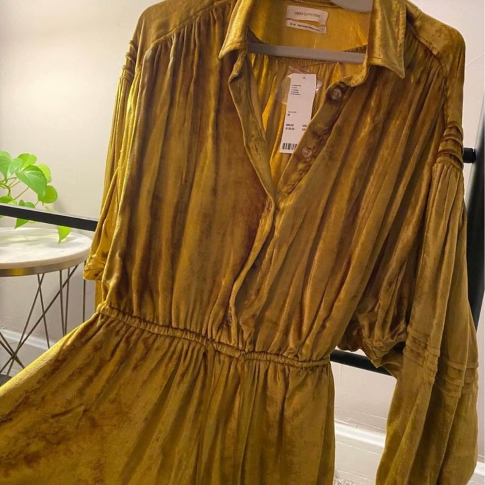 Urban Outfitters | Crushed Velvet Gold Romper (Women’s M) Never Been Worn